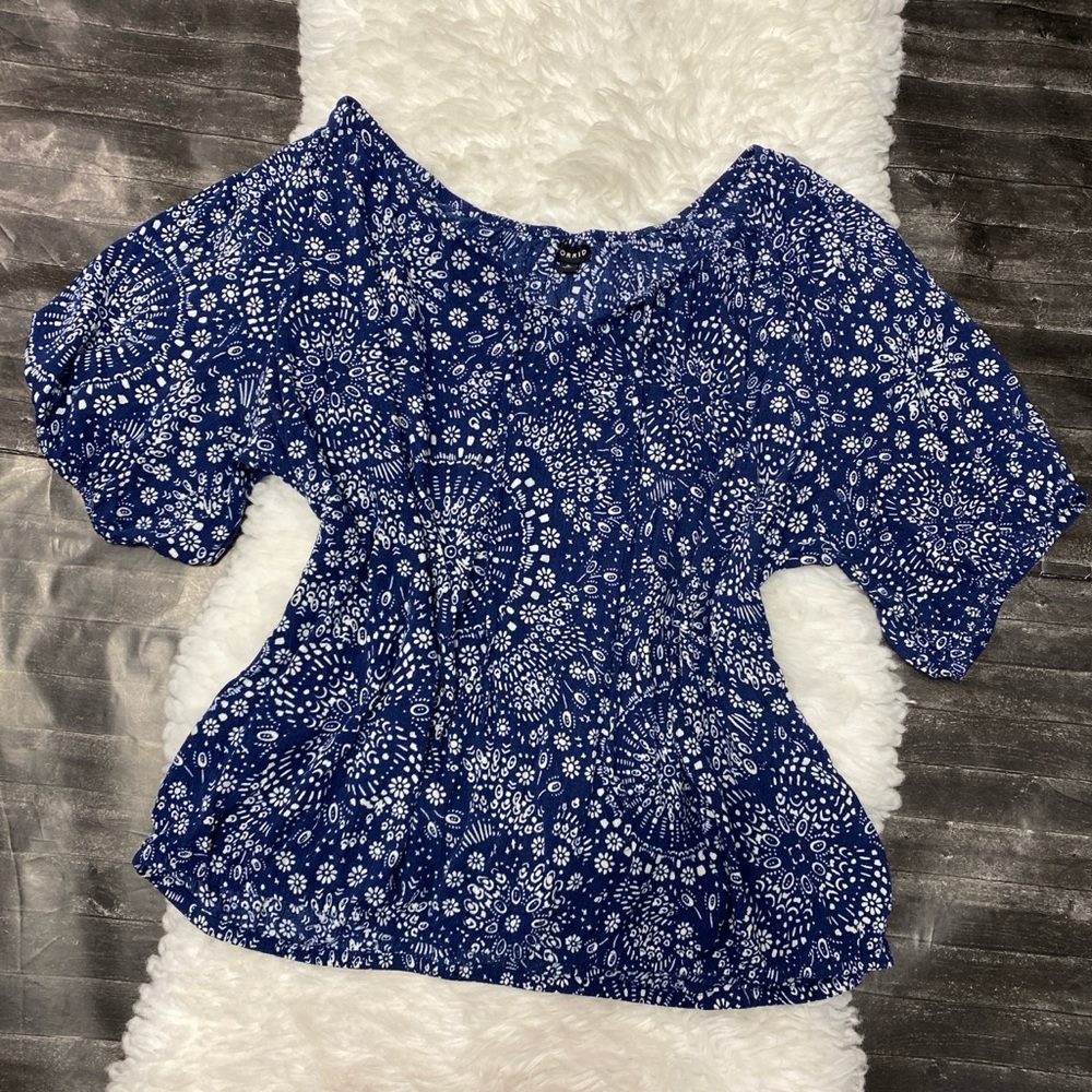 TORRID PAISLEY FLORAL NAVY BLUE WHITE KEYHOLE BLOUSE BOHO INDIE COTTAGECORE